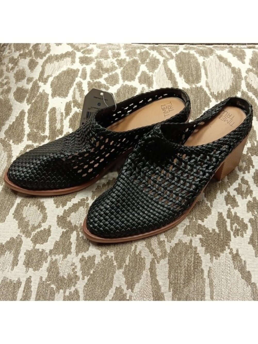 Black Time and Tru Women's Woven block Heeled Mule
